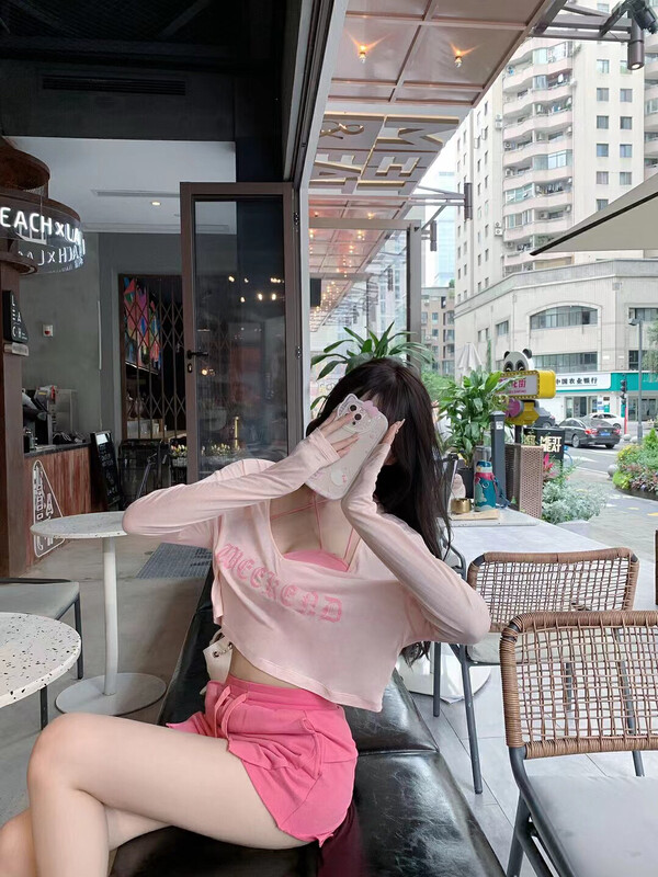 [Hello Miss] fashion print sunscreen shirt + sexy neck strap Vest + versatile casual Shorts Set 6-8\pcz