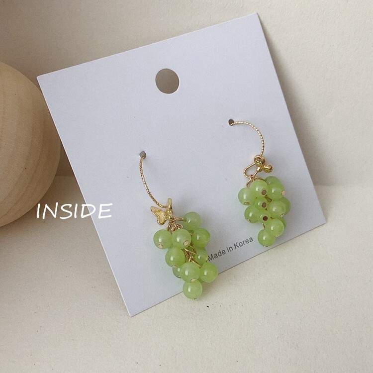 [inside] Japanese and Korean girls' sweet butterfly collision grape plant fruit Earrings r3368\zxl