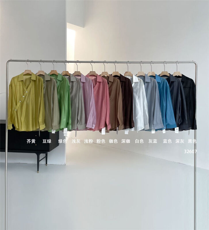 Must have in summer, classic 13 popular colors can be selected [clean space] Korean solid color design, diagonal button sunscreen shirt 32607# cqw