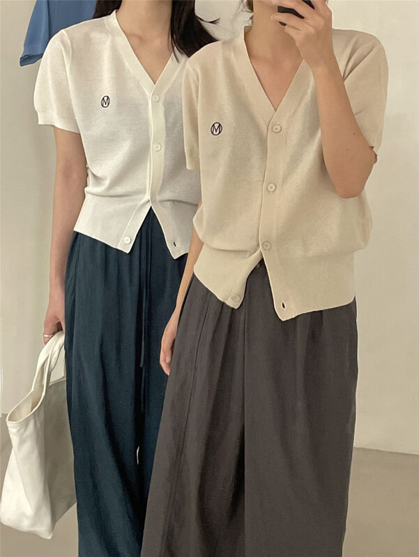 [clean space] simple and versatile embroidered single breasted short sleeved knitted cardigan 31575 \cls
