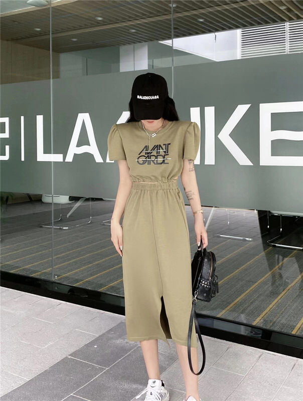 [top] letter short T-shirt + Split skirt set 9618\zjy
