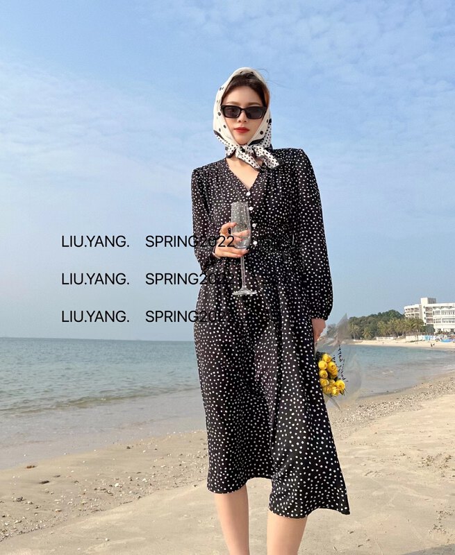 New year in early spring! [liu-y] V-neck waist wave point dress 66019 \xj