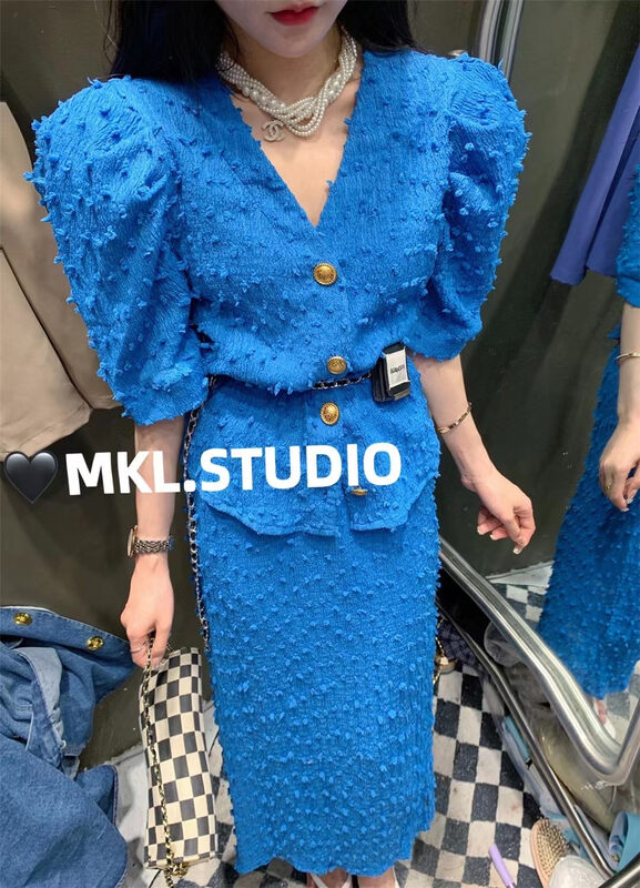 [micala] French V-neck bubble sleeve senior small shirt + high waist slim half suit 1026# PCZ