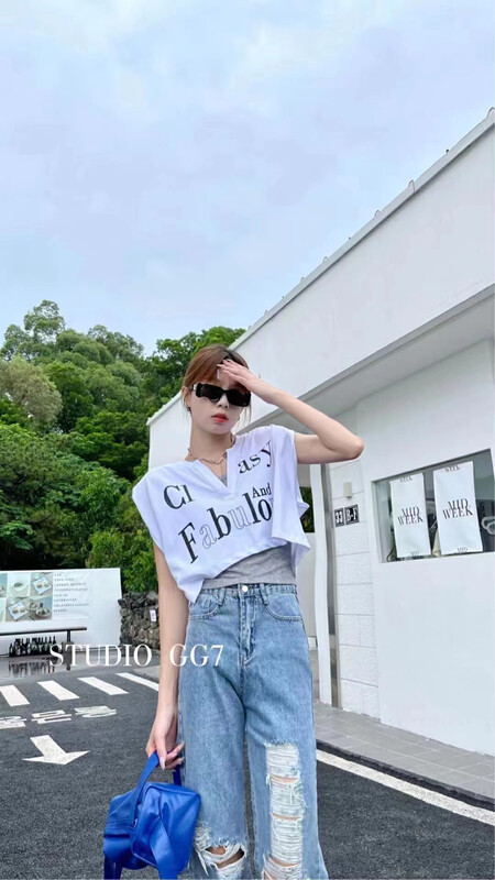 [top] solid color versatile Vest + letter print T-shirt set 9895 \zjy