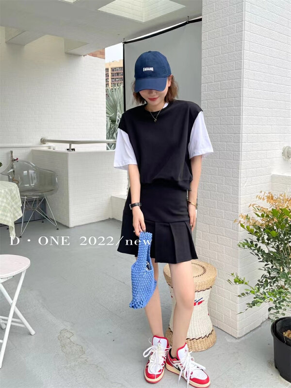 [liu-y] Korean fake two piece color matching short sleeve T-shirt + high waist pleated short skirt set 16768# XJ