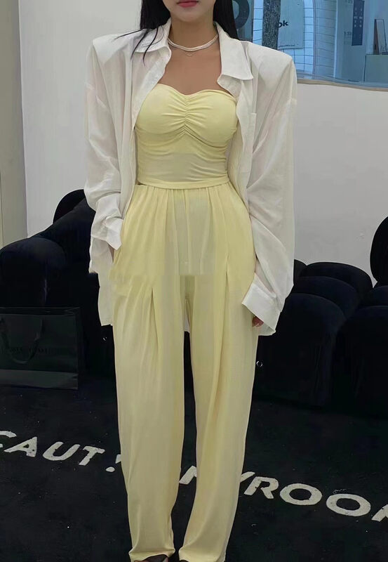 [top] simple loose Vintage shirt + small sexy vest + casual pants suit (excluding necklace) 9882\zjy