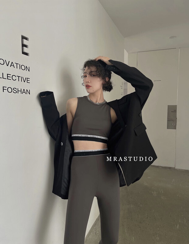 The original price is 98.99! [MRA] fashion trend elastic slim Yoga Vest + legging suit ys1-j2330\cqw