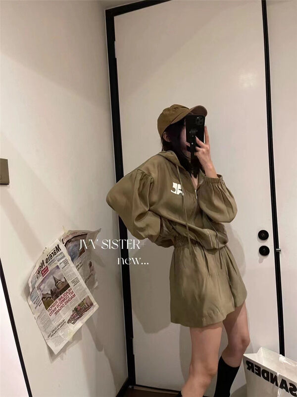 [top] hooded zipper loose sunscreen jacket + casual Shorts Set (without necklace) ys1-9601\zjy