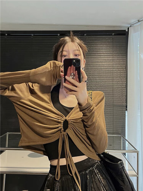 [Gangan] thin slim cut short V-neck blouse + neck hanging vest set 2843# Cl