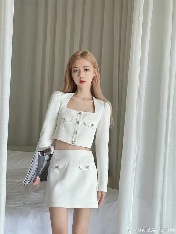 New year in early spring! [MS studio] temperament square neck short coat + simple clean color skirt set 09044\pcz