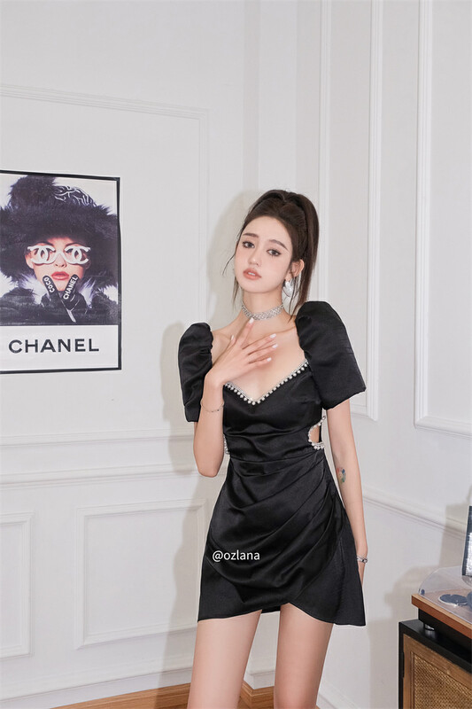 [Alala emelia] bubble sleeve hollow out flash diamond nail bead dress l1826
