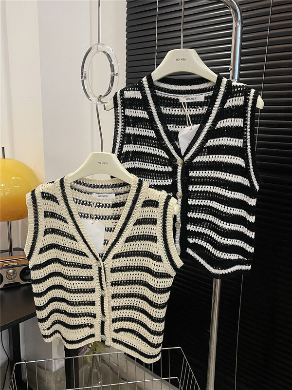 [women] V-neck striped fashion knitted cardigan 3762 \zxl