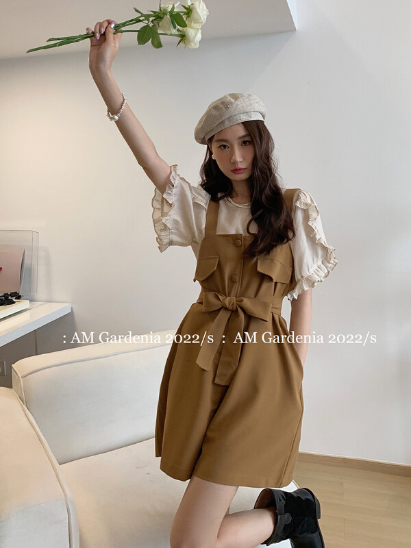 [am Gardenia] fashionable westernized age reducing slim suspenders + ruffled blouse set (with waist rope) 3692# zxx