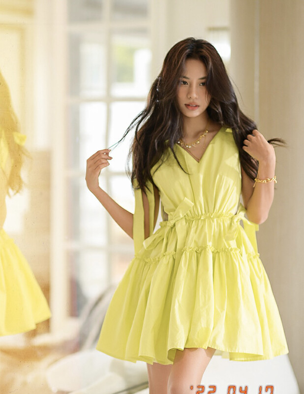 [Alala emelia] sweet temperament short waist V-shaped dress l1879