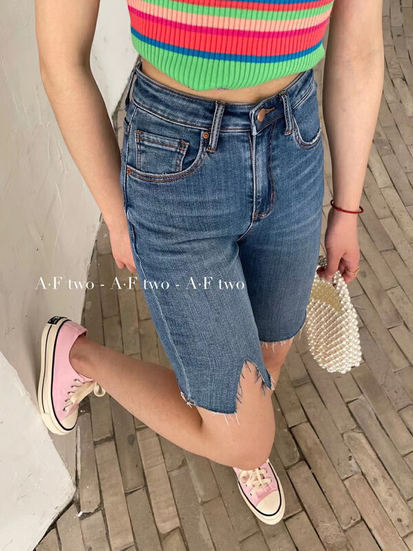 [buyer Yan Xuan Dai Jiaer] comfortable and versatile skinny denim shorts 30028 \cl