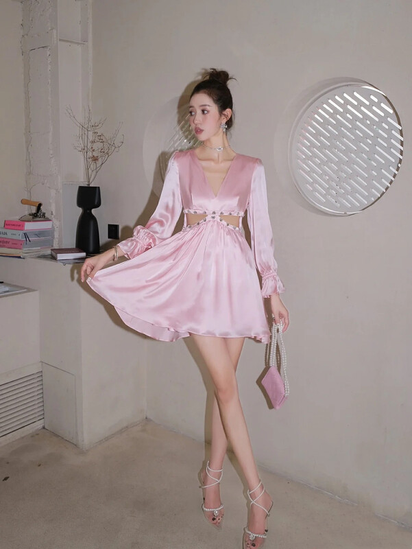 Original price 146.51! New year in early spring! [Alala emelia] lady temperament Satin love Rhinestone hollowed out dress l1035a# JJ