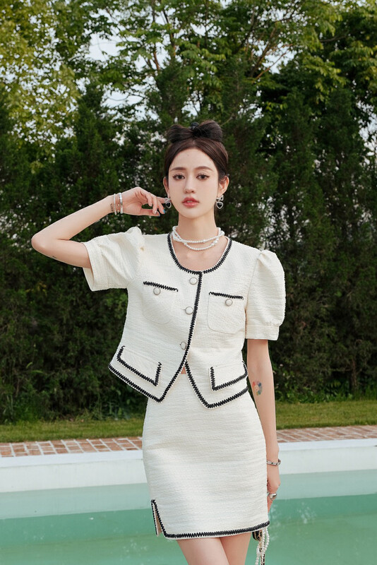 [ala emelia] milky yellow texture small fragrance suit t1820a