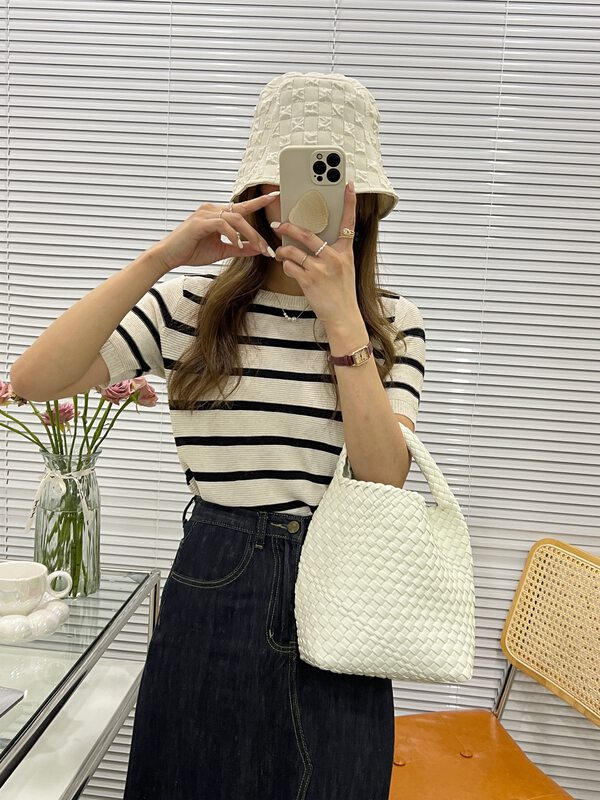 Original price 55.27! [c+home] round neck striped casual versatile T-shirt 88011 \hbx