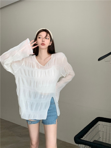 Real shooting, real price design, thin pleated V-neck sun protection, casual fashion fairy horn sleeve