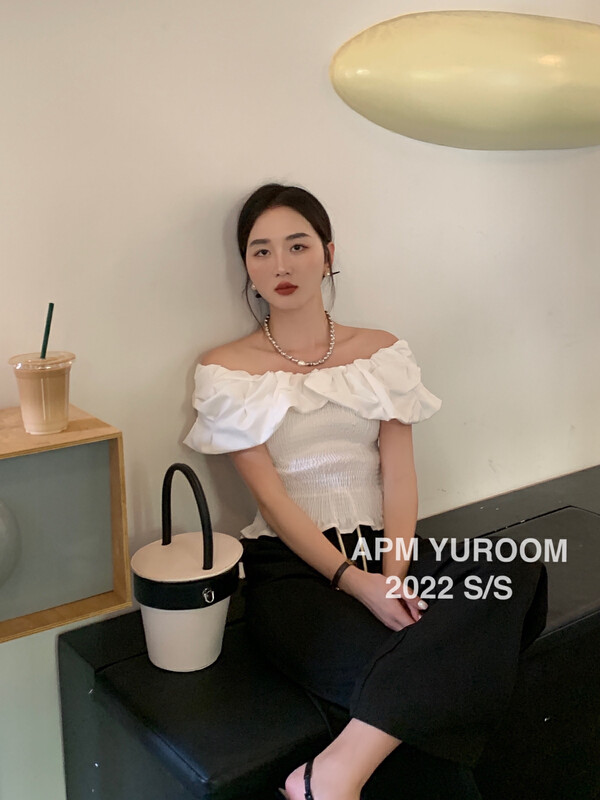 [APM yuroom] French temperament, one line collar, short shirt ys2-8011# LSL
