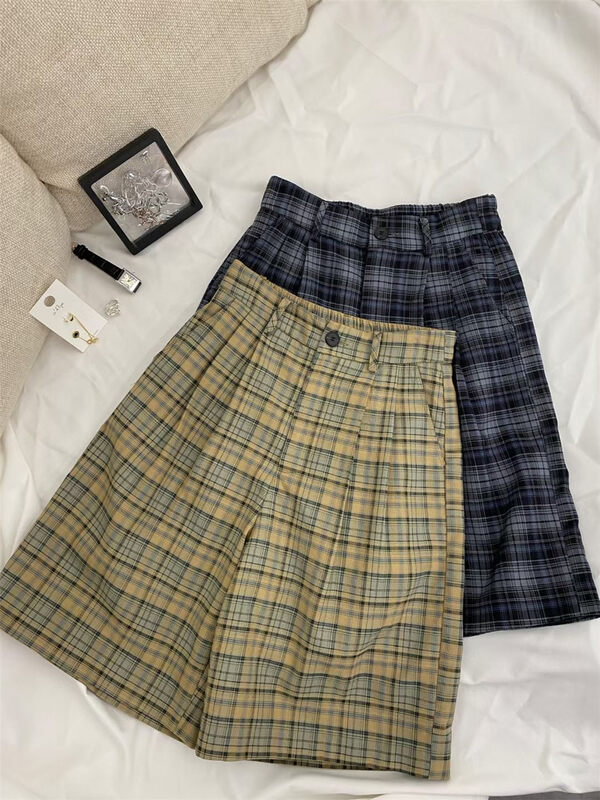 New year in early spring! [mm.c] Korean Plaid contrast high waist casual shorts 82217# XJ