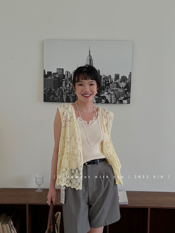 [moment with you] sleeveless lace slightly transparent vest 2m222\lsw