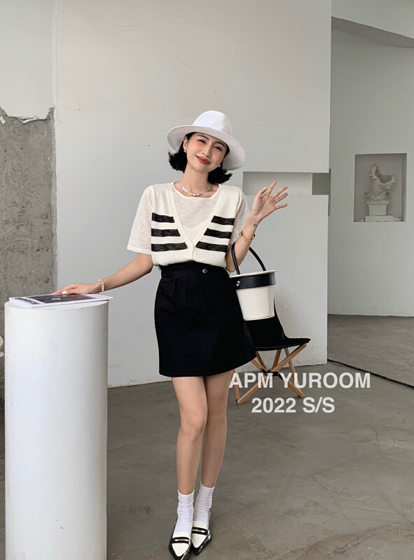 [APM yuroom] Korean version aging striped fake two-piece sweater 22278 \lsl