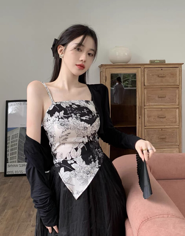 [Zoe Zoe] ink painting irregular bra strap + fashionable versatile sunscreen shirt set m112\zjy
