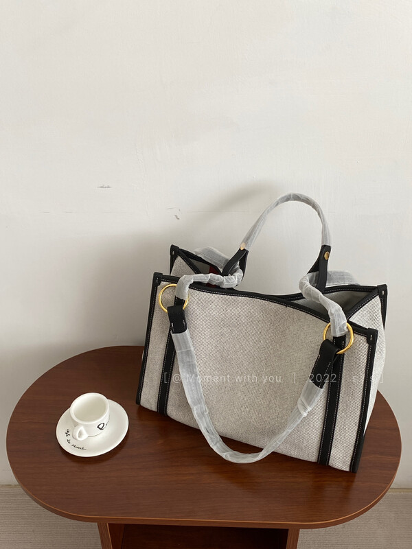[event with you] commuting versatile large capacity shoulder bag 2m300\lsw