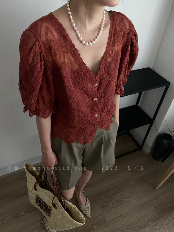 [moment with you] embroidered gentle style stitched hollow out lace blouse 2m220# LSW