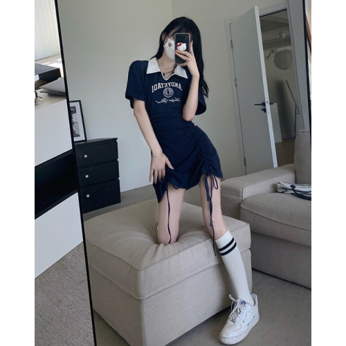 Polo collar American style college drawstring pleated knitted dress for women 2022 summer new style, covering the belly