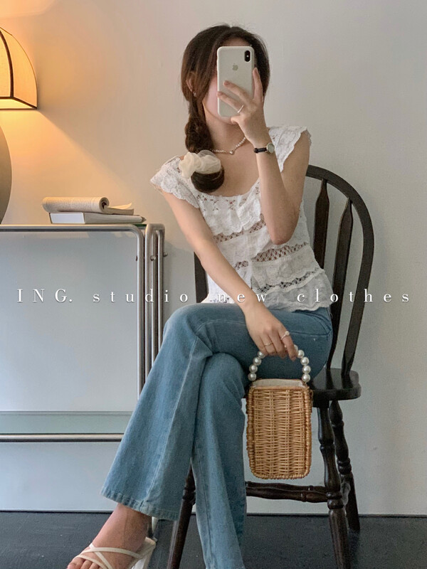 [ing] Korean style Ruffle lace short sleeved blouse, versatile design, hollowed out vest 7895