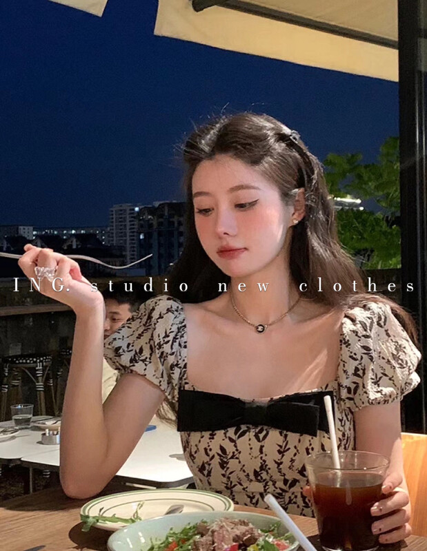[ing] French style small fragrance foreign style floral shirt 9120