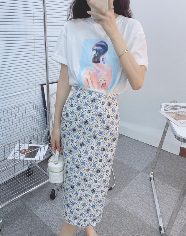 [I-D] Korean heavy industry embroidery skirt 851-1 \ll