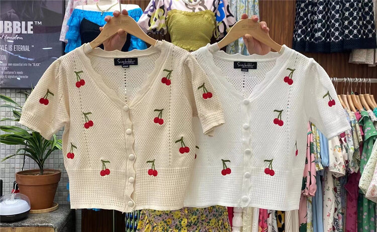 [suzybubble] Korean knitted cardigan with short sleeves and buttons 8106# WPL