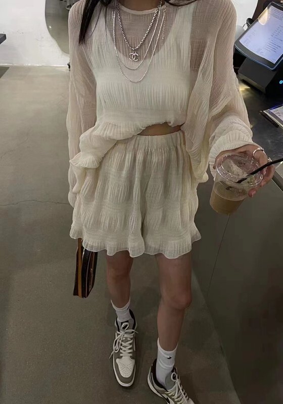 [suzybubble] solid color wrinkled sunscreen shirt + casual solid color shorts two-piece suit 3361# WPL