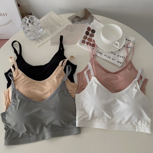 Real shooting, real price, Korean version, summer ice silk, with a beautiful back strap vest inside, a beautiful back bra for women, and a chest wrapping body outside