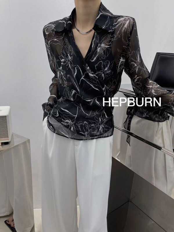 [Hepburn Hepburn] Chiffon floral shirt simple h3007