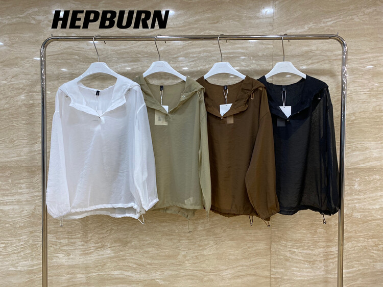 [Hepburn Hepburn] Tencel drawstring hooded sunscreen shirt h3915
