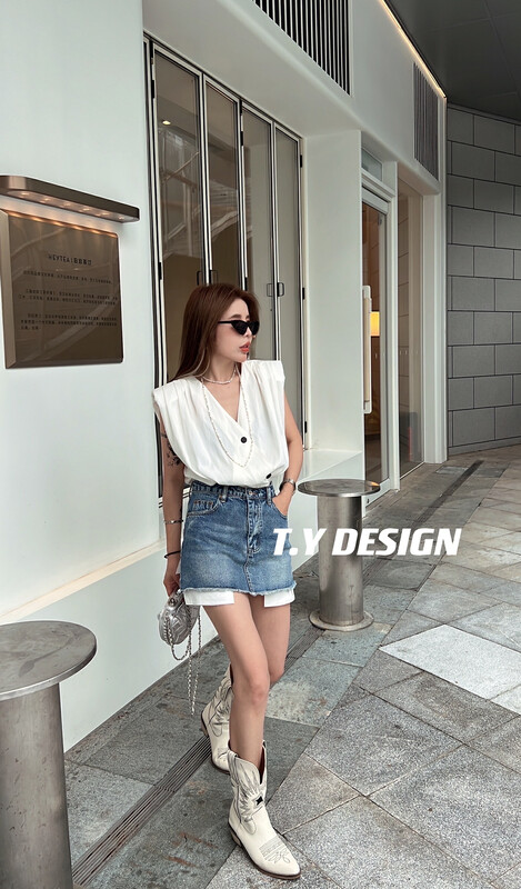 [T.Y tangyuanjia] Korean version solid color beveled button vest 2127# ozq