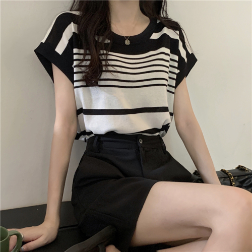 Real price summer new color matching stripe short sleeved sweater women's top