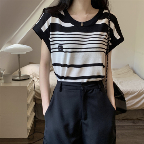 Real price summer new color matching stripe short sleeved sweater women's top