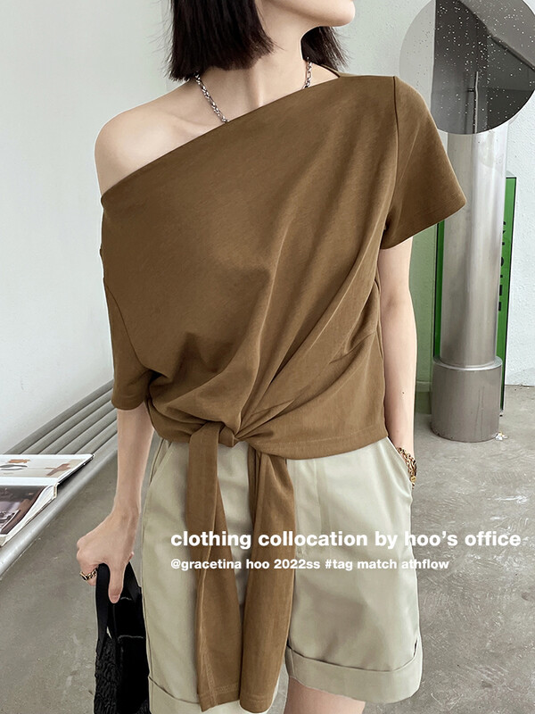 [gracetina Hoo] French off shoulder stand cut irregular short sleeve T-shirt strap design t6213
