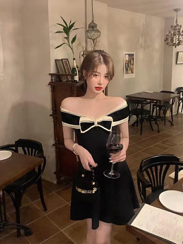 [come and see] French gentle bow, off shoulder, straight neck black dress 1427# JJ