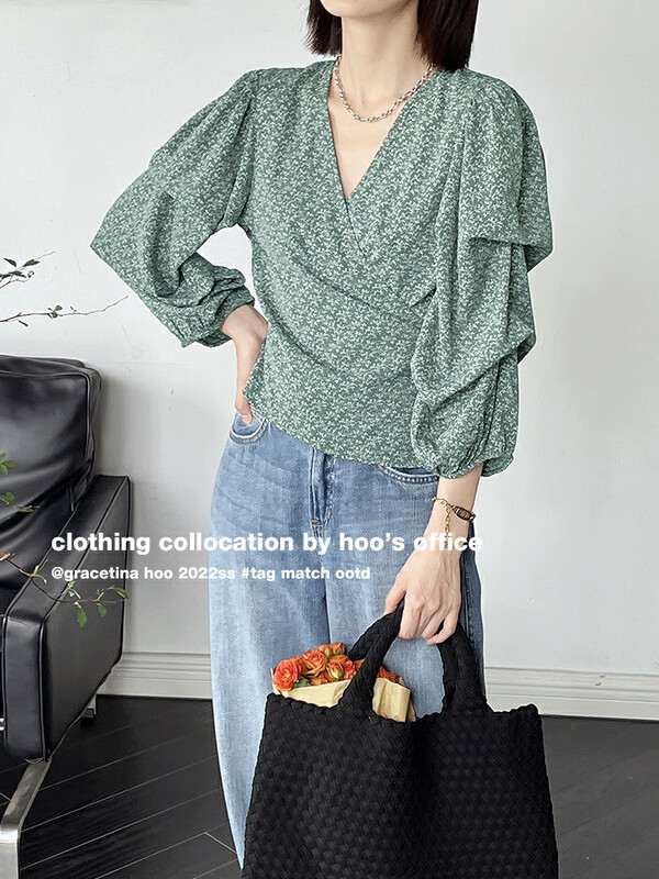 [gracetina Hoo] lace up cross V-neck Lantern Sleeve Shirt cs3243