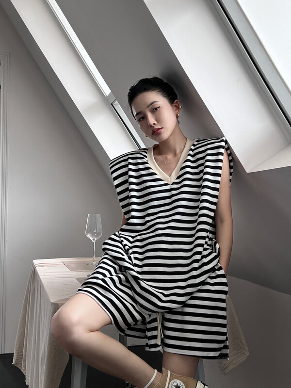 [all in] V-neck striped vest + elastic waist casual Shorts Set 4315# ozq