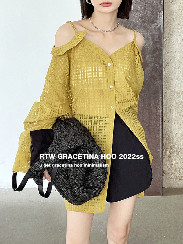 [gracetina Hoo] matte matte matte mesh slightly transparent shirt pleated shoulder strap off shoulder profile cs3225