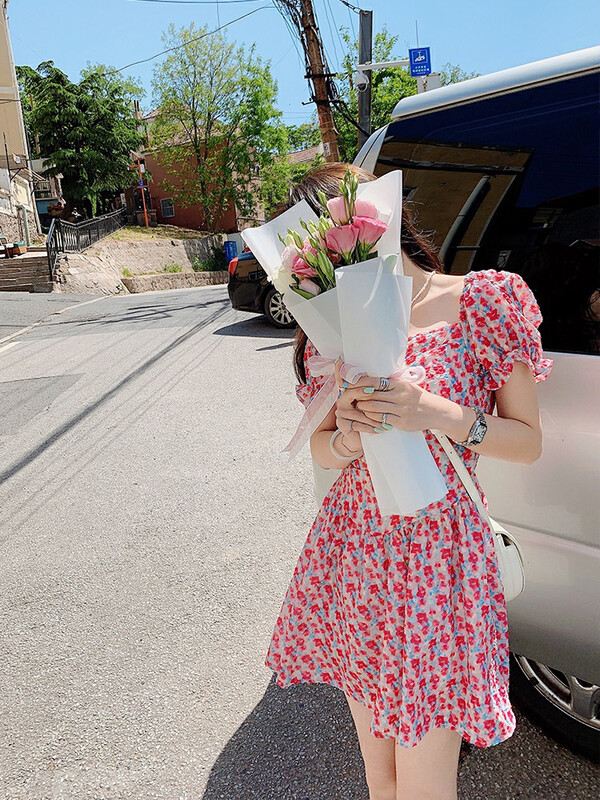 [come and see] square neck Floral Chiffon slim French retro bubble sleeve first love off shoulder dress 1287\jj