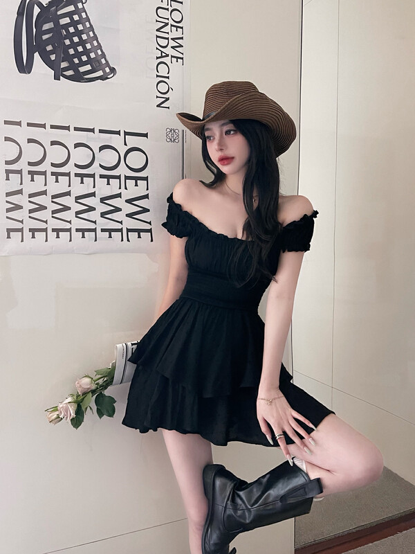 [come and see] white suspender sleeveless French solid color cake skirt strap dress 1423# JJ