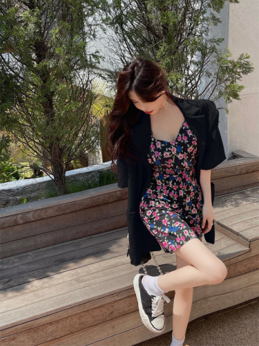 Real price, real shooting, pure style, high sense, vintage floral sling + thin short sleeve loose suit, fashion suit